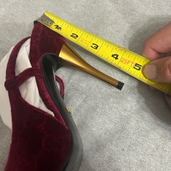 Brand New Gucci Burgundy Velvet Slingback Pumps 7.5 with box/ tags. Never worn. - Picture 7 of 7